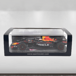 Spark Models 2022 1:43 Oracle Red Bull Racing RB18 Max Verstappen Japan GP Winner