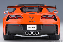 Load image into Gallery viewer, AutoART 71279 Chevrolet Corvette C7 ZR1 (Sebring Orange Tintcoat)